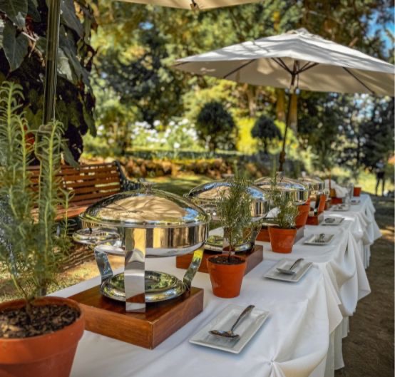 Espacios al aire libre para compartir y relajarte.
